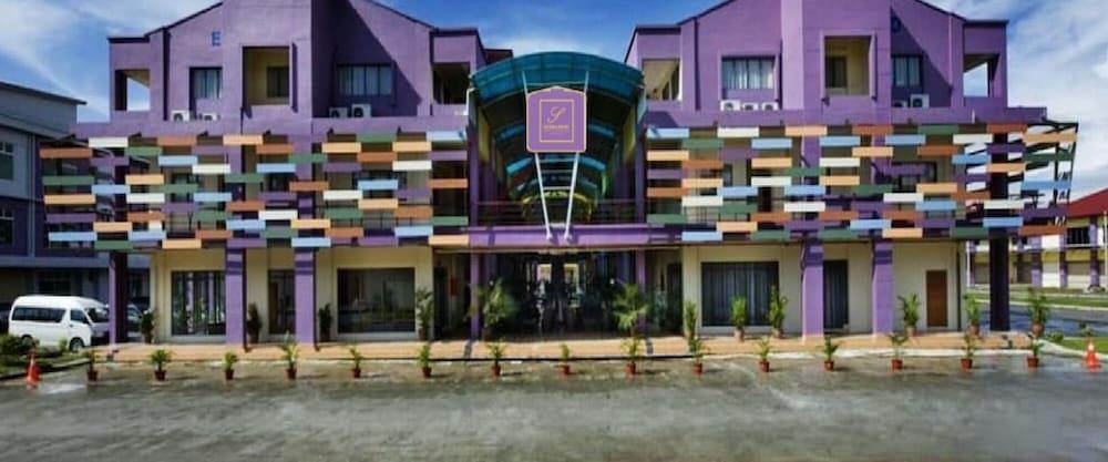 Gloria Swiss Hotel & Apartment Sandakan Exterior photo