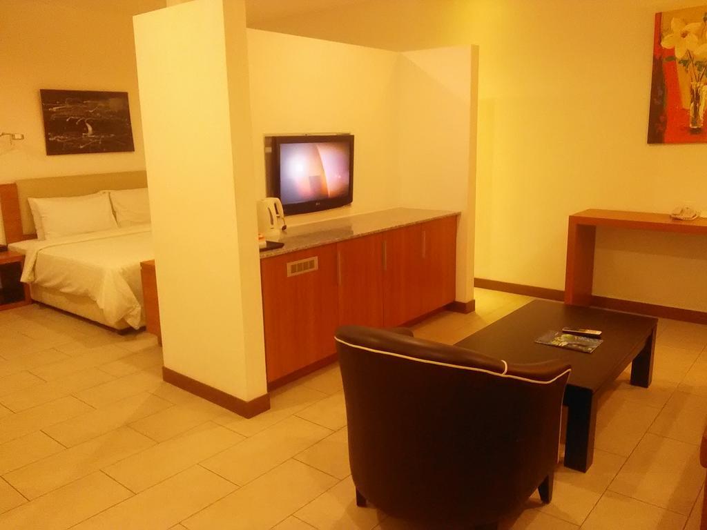 Gloria Swiss Hotel & Apartment Sandakan Exterior photo